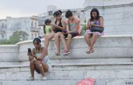 Cuban citizens can now access the Internet on smartphones