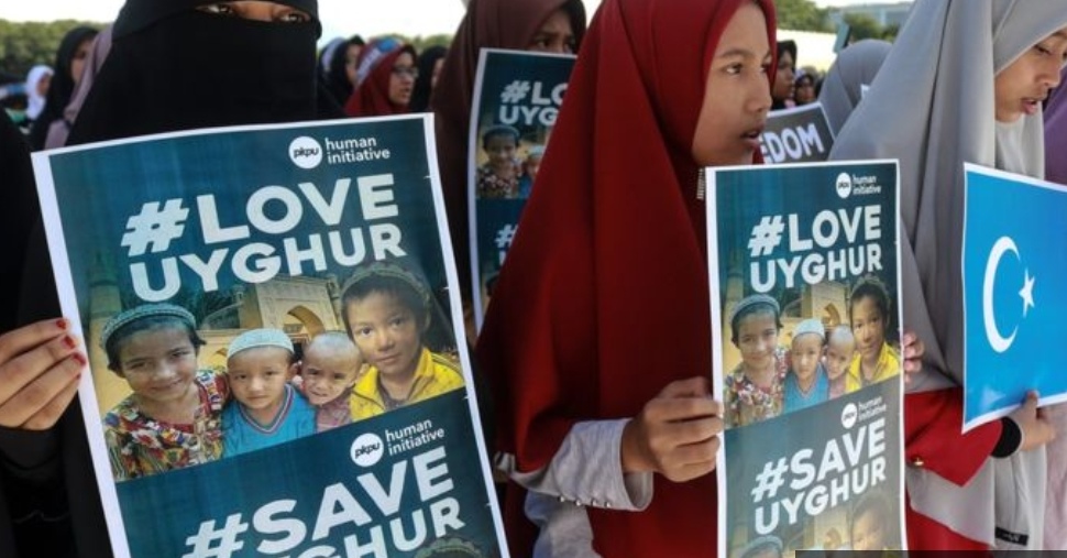Uighur Australian's plea to 'save' his family in China