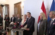 Austria's FPÖ ministers resign en masse to protest colleague's sacking in wake of video scandal